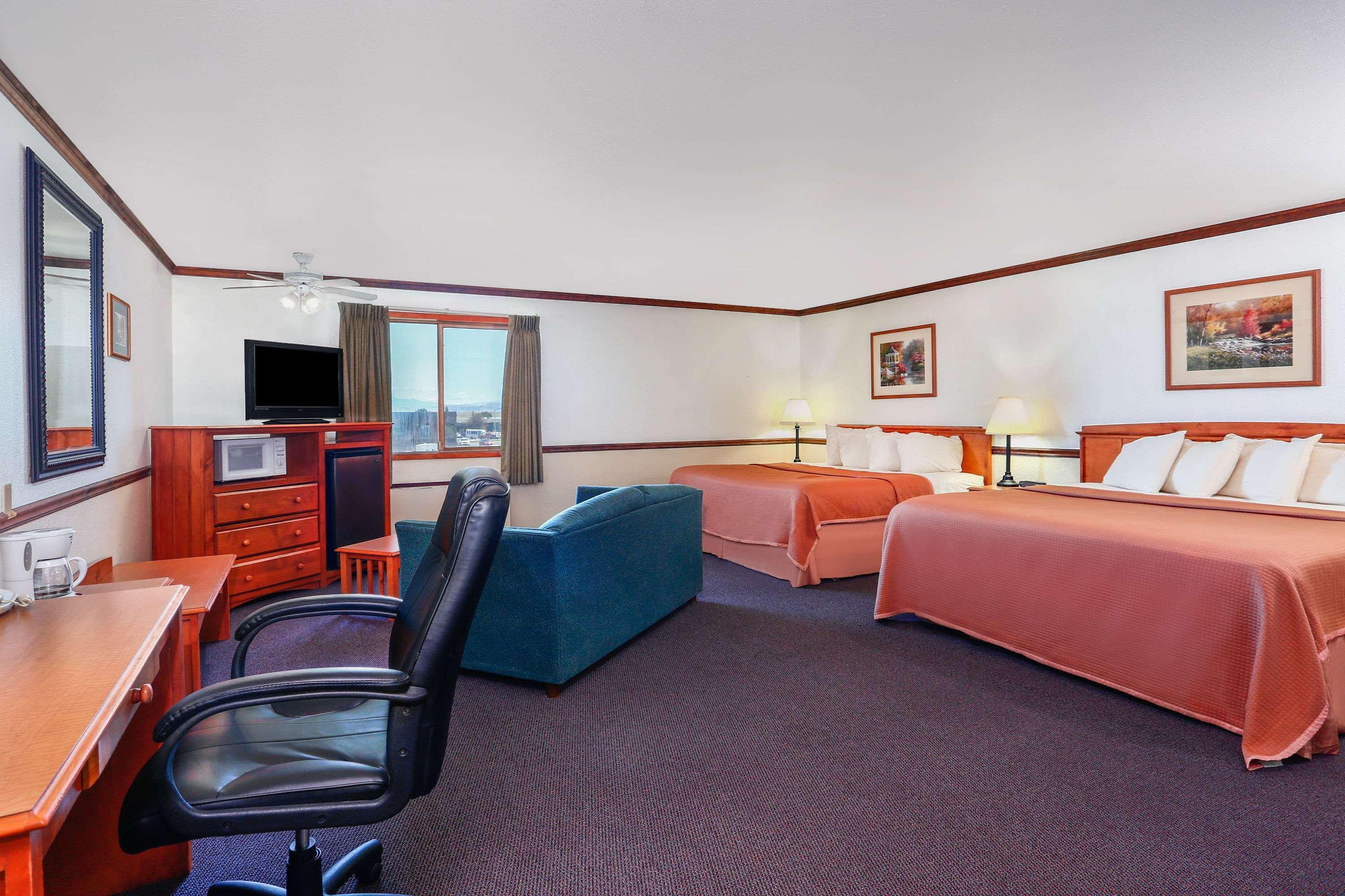 Howard Johnson By Wyndham Helena Exterior photo