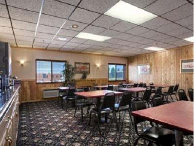 Howard Johnson By Wyndham Helena Restaurant photo